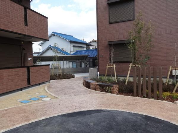カンフリエ　イースト