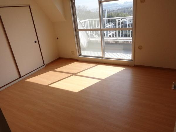 グランピア富田林