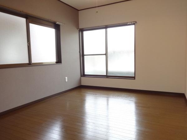 北大伴２丁目貸家