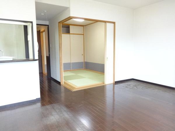 ルナコート富田林