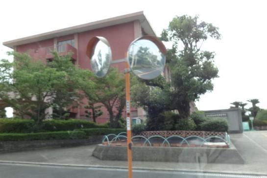 シャトー・ド・イワネ 18号館(大阪府立金剛高校)