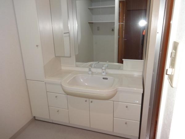 ガーデンシティーコープ金剛東８棟