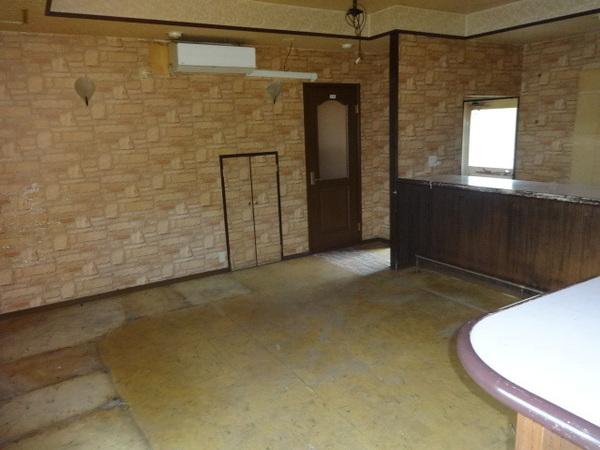 梅の里１丁目　貸店舗付住宅