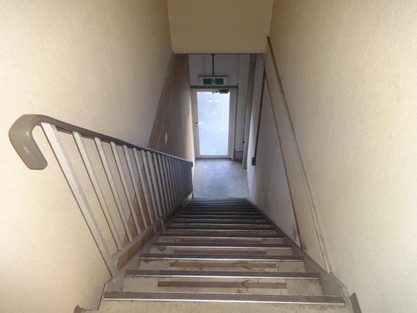 梅の里１丁目　貸店舗付住宅
