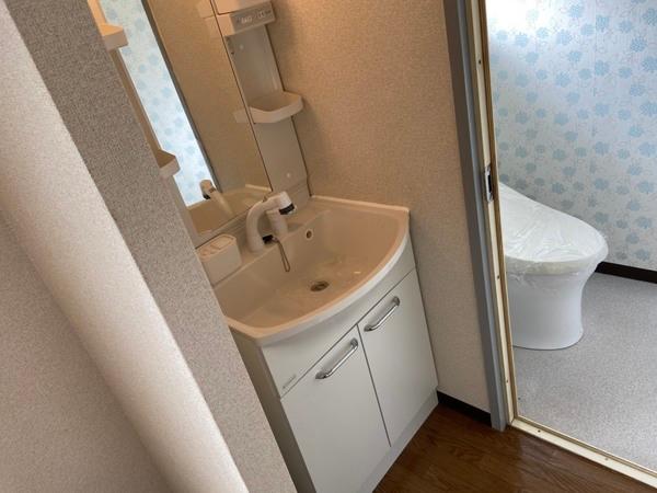 梅の里１丁目　貸店舗付住宅