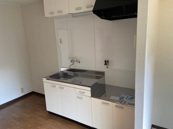 梅の里１丁目　貸店舗付住宅