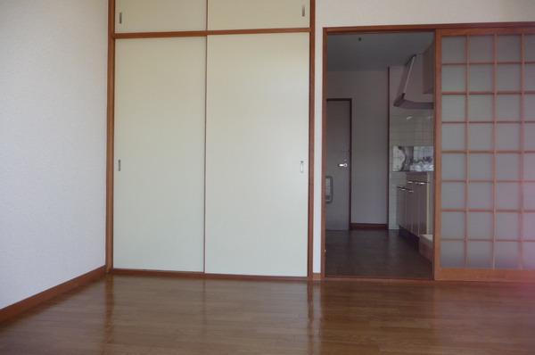 光ハイツ杉本