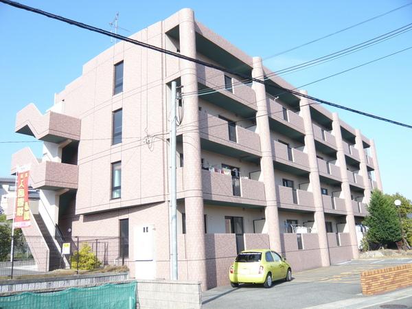 ラルジュウエスト