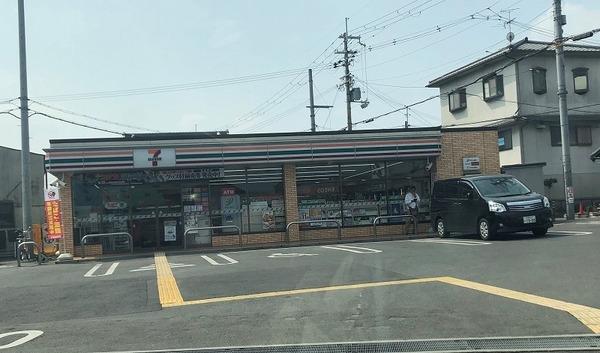 レオパレス平和(セブンイレブン富田林川向町店)