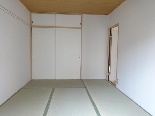 シャルムハイツ　A棟
