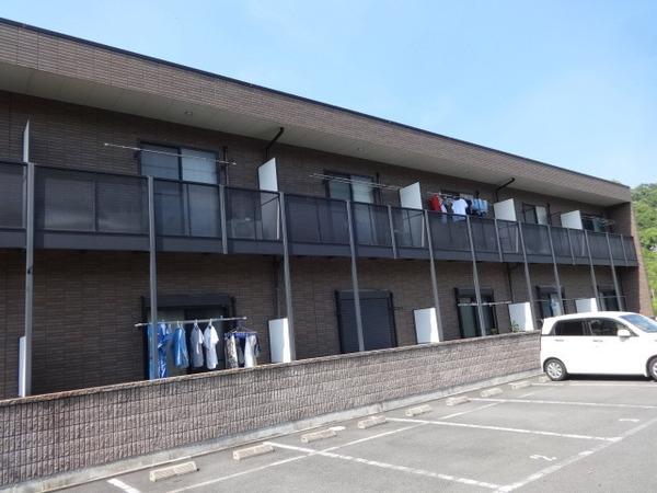 アンプルールクラージュmontvert