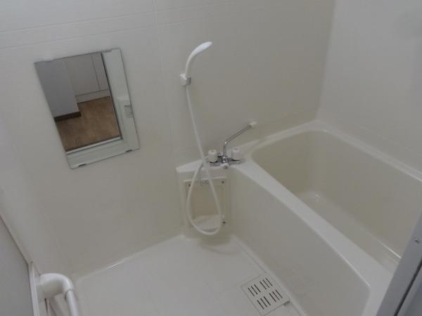 アンプルールクラージュmontvert