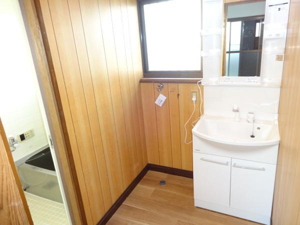 向陽台５丁目貸家