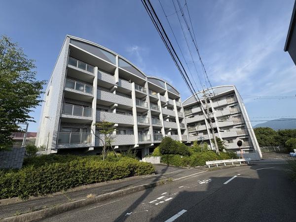 レノ金剛津々山台