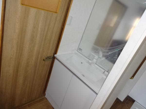 西板持町２丁目貸家