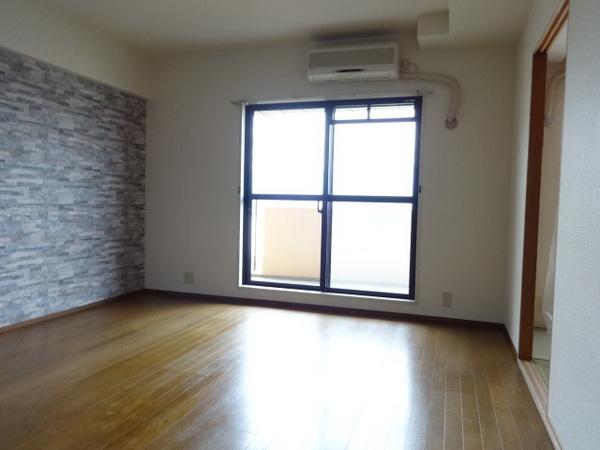 メゾンアザレア