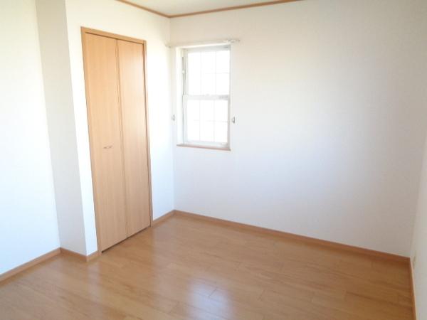 シェーネ　エレガンシア