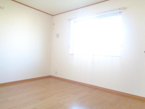 シェーネ　エレガンシア