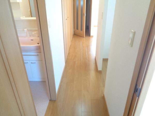 シェーネ　エレガンシア