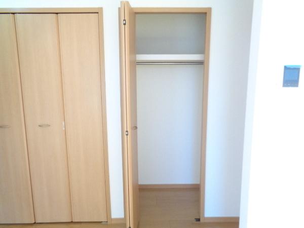 シェーネ　エレガンシア