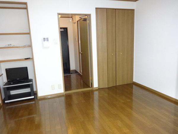ベルメゾン一須賀　１号館