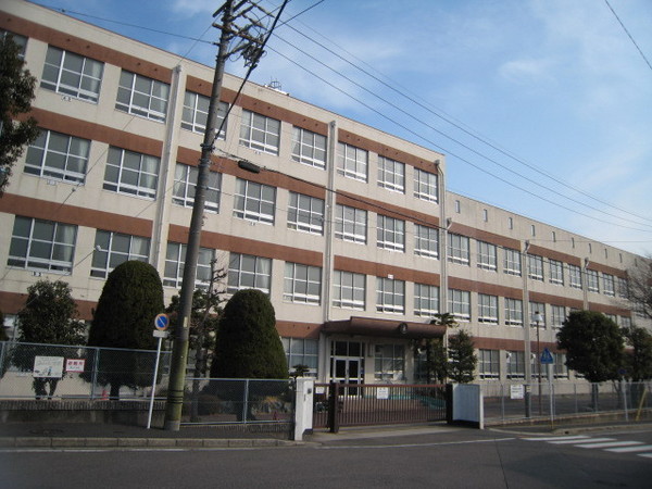 名古屋市天白区八事山のマンション(名古屋市立表山小学校)