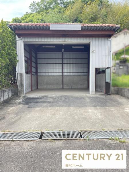 岩崎町南口倉庫