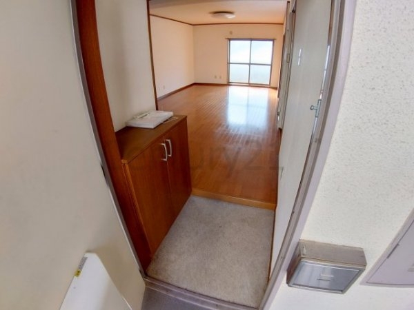 弥栄マンション(玄関)