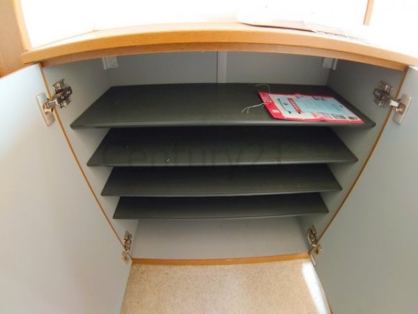 弥栄マンション(収納)