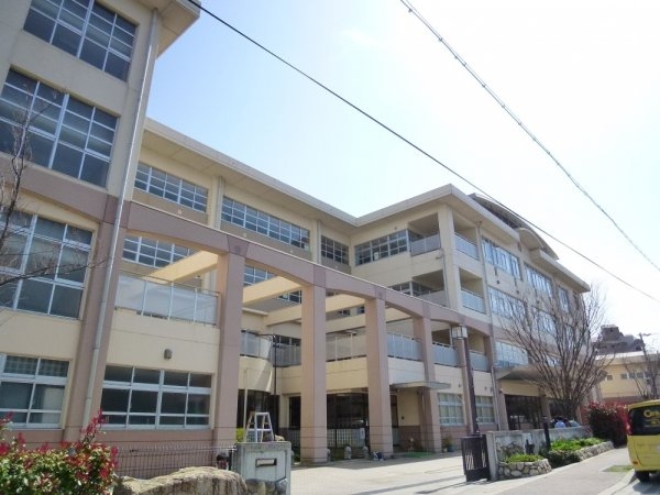 コーポ八百善(宝塚市立宝塚第一小学校)