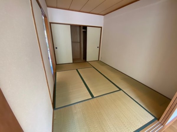 ジャルダン宝塚中山台弐番館A棟