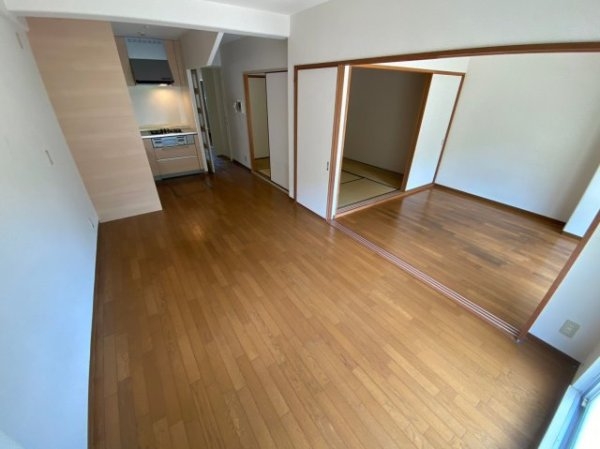ジャルダン宝塚中山台弐番館A棟