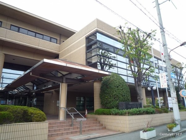 クリーンハイツ(宝塚市立図書館山本南分室)