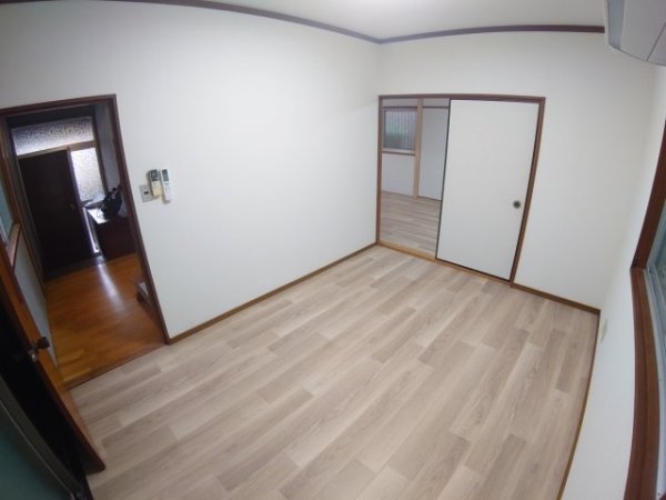 瀬川1丁目貸家