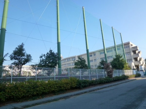 神戸市北区のモダン日本家屋(西宮市立山口中学校)