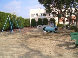 ユニハイム池田緑ヶ丘(緑丘2丁目公園)