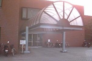 ユニハイム池田緑ヶ丘(池田市立図書館)