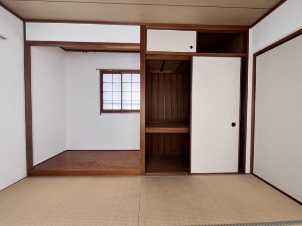 シェラビア東山台二番街211号棟
