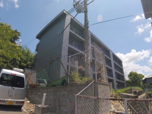 岩伸宝塚ファミールB棟