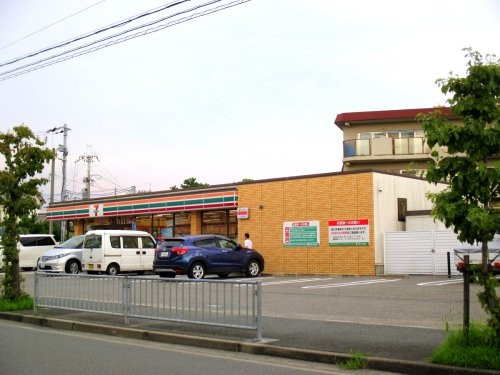 へーベル瑞穂(セブン－イレブン伊丹緑ヶ丘１丁目店)