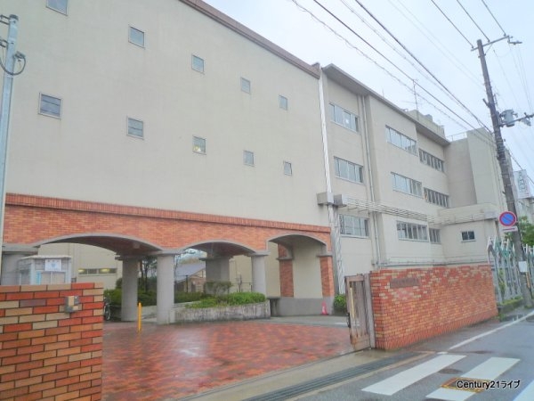 御殿山2丁目貸家(宝塚市立宝塚小学校)