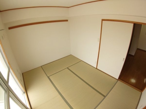 池田市八王寺１丁目のマンション