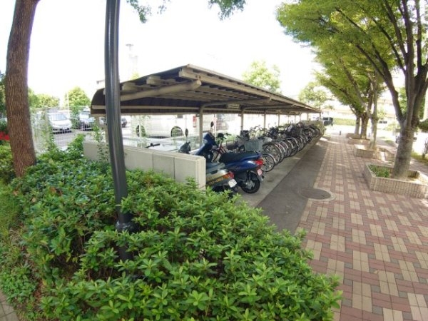 池田市八王寺１丁目のマンション
