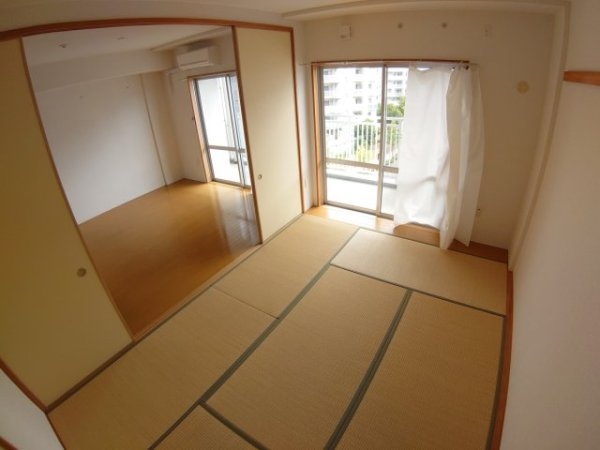 池田市緑丘２丁目のマンション
