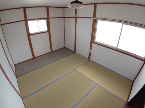 池田市綾羽２丁目のテラスハウス