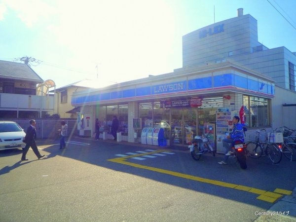 宝塚市川面３丁目のアパート(ローソン宝塚栄町一丁目店)