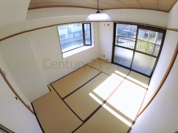 宝塚市光明町のマンション