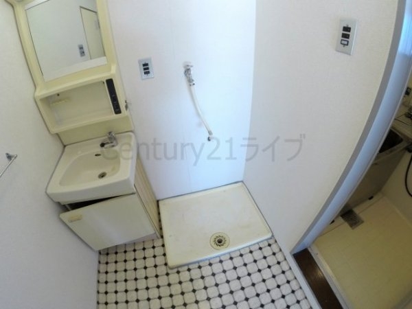 宝塚市光明町のマンション