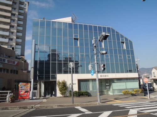 宝塚市塔の町のアパート(藤田歯科)