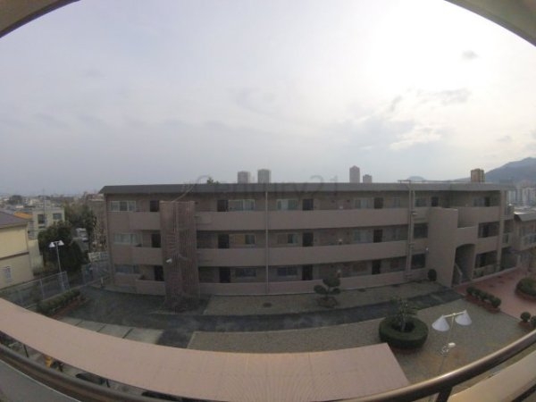 宝塚市川面４丁目のマンション